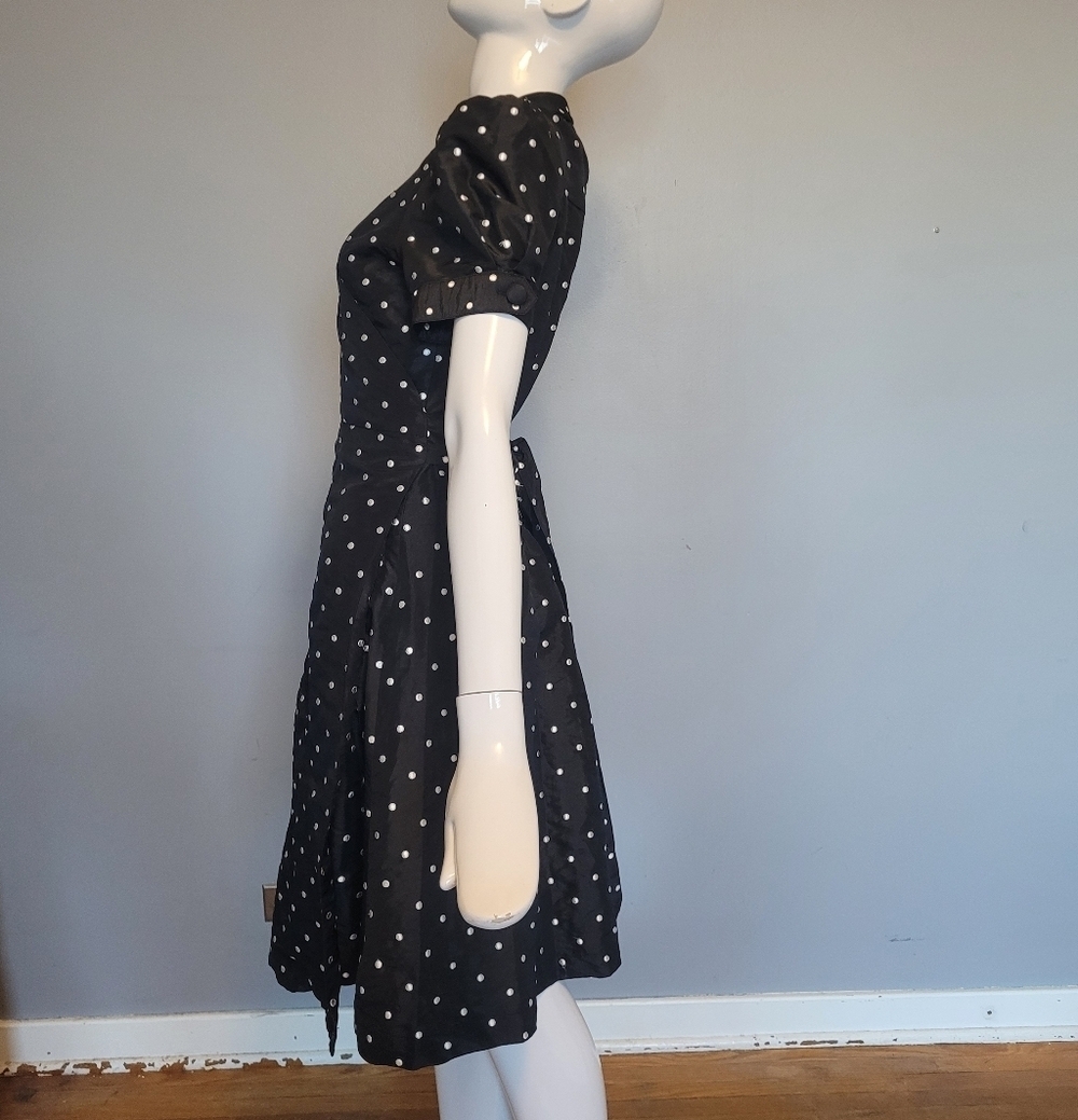 Modcloth Yumi Embroidered Polka Dot Wrap Dress, VGUC, Size L - Picture 8 of 9